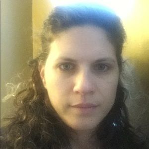Meet your Posher, Mariela